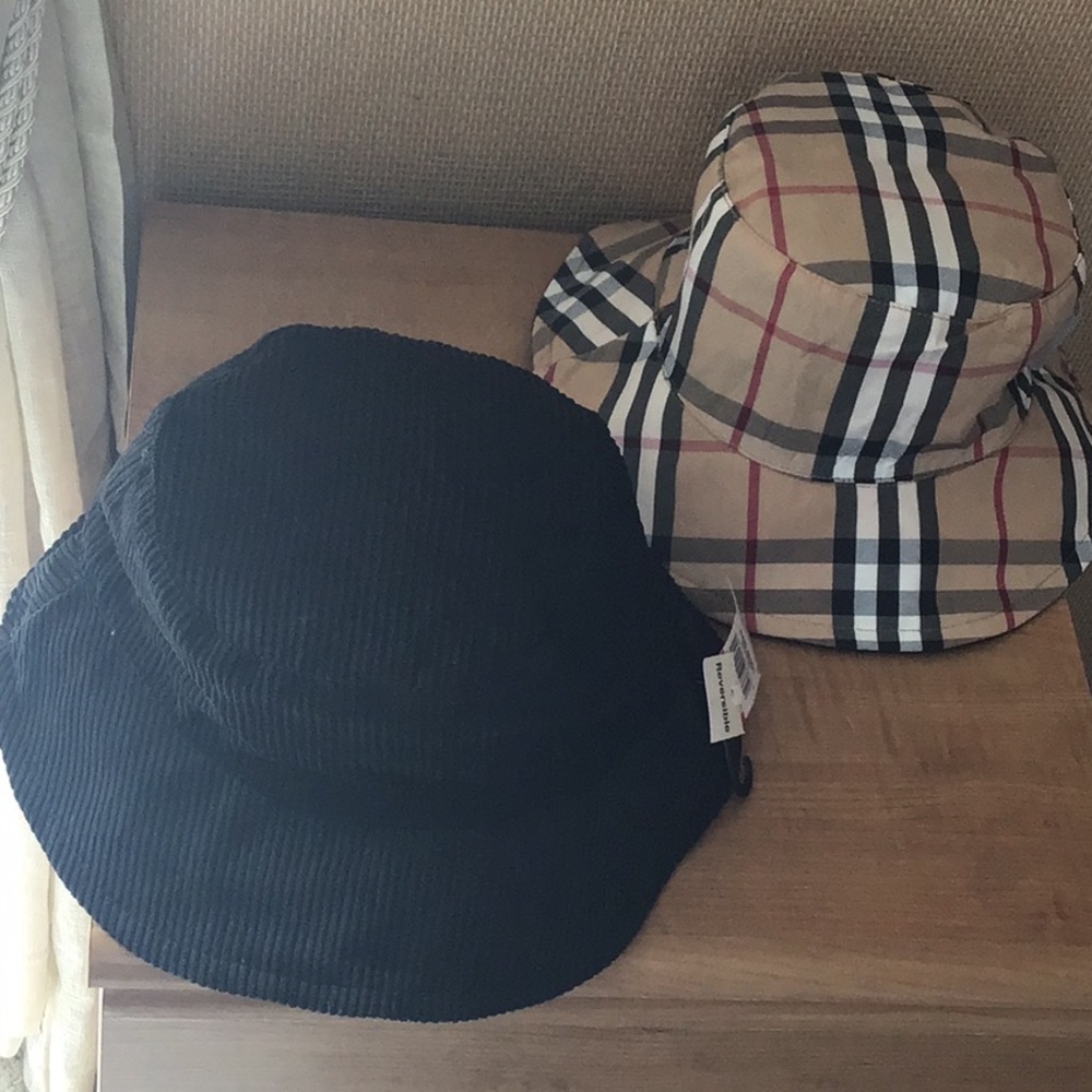 Child size plaid reversible hat 💥NEW NEVER WORN
